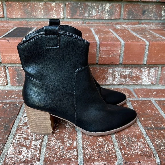 Dolce Vita Black Side Zip Toro Stacked Heel Ankle Boots Women's Size 10 - Picture 1 of 8